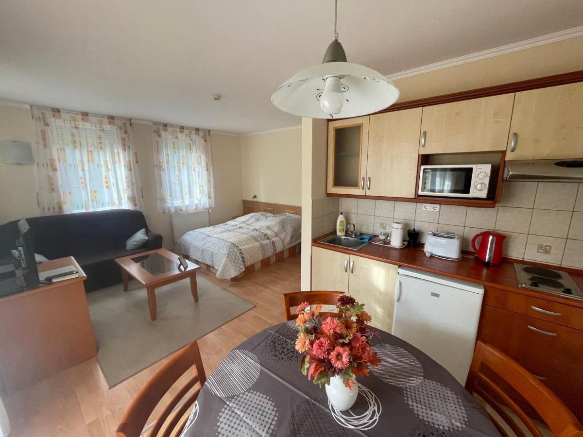 Garda Wellness Apartmanhaz Хевиз Экстерьер фото