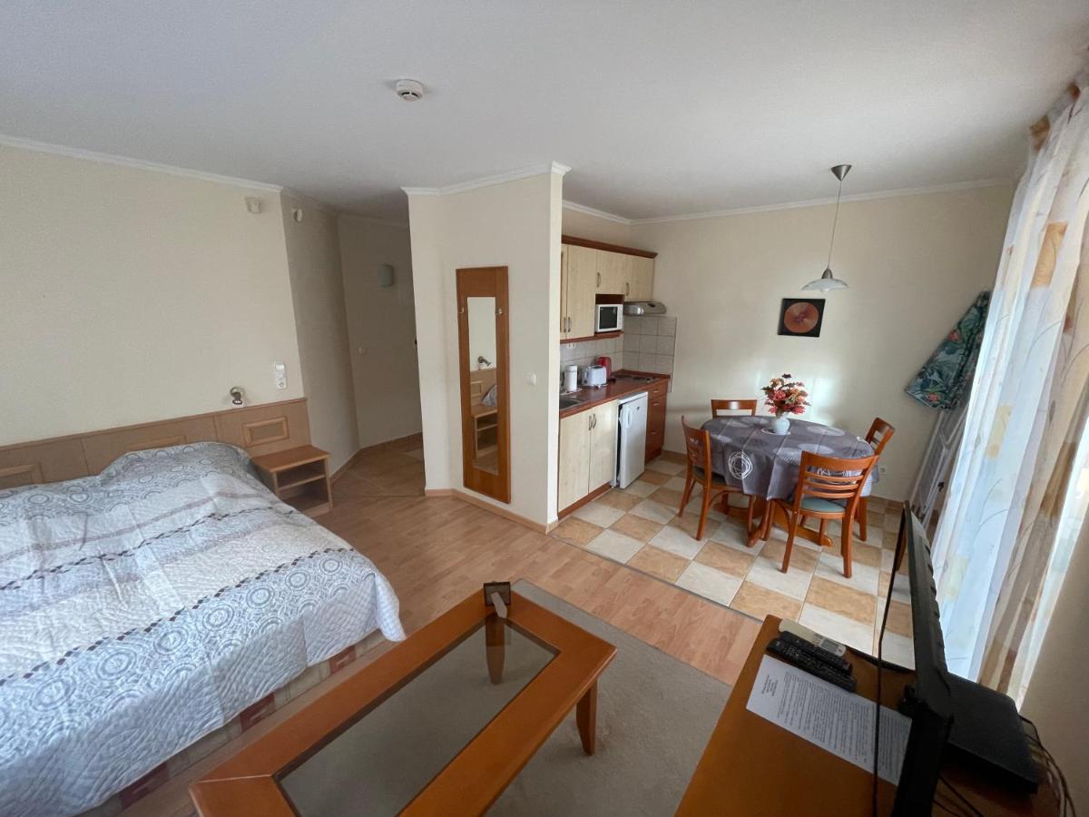Garda Wellness Apartmanhaz Хевиз Экстерьер фото