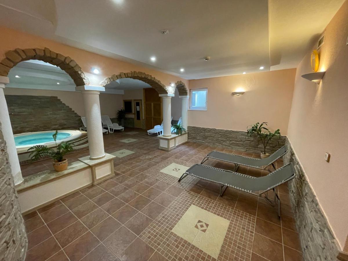 Garda Wellness Apartmanhaz Хевиз Экстерьер фото